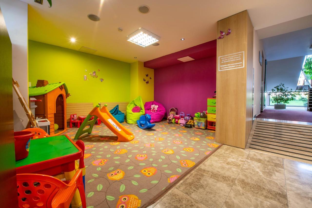 Wellness Hotel Diplomat Rajecké Teplice Exterior foto